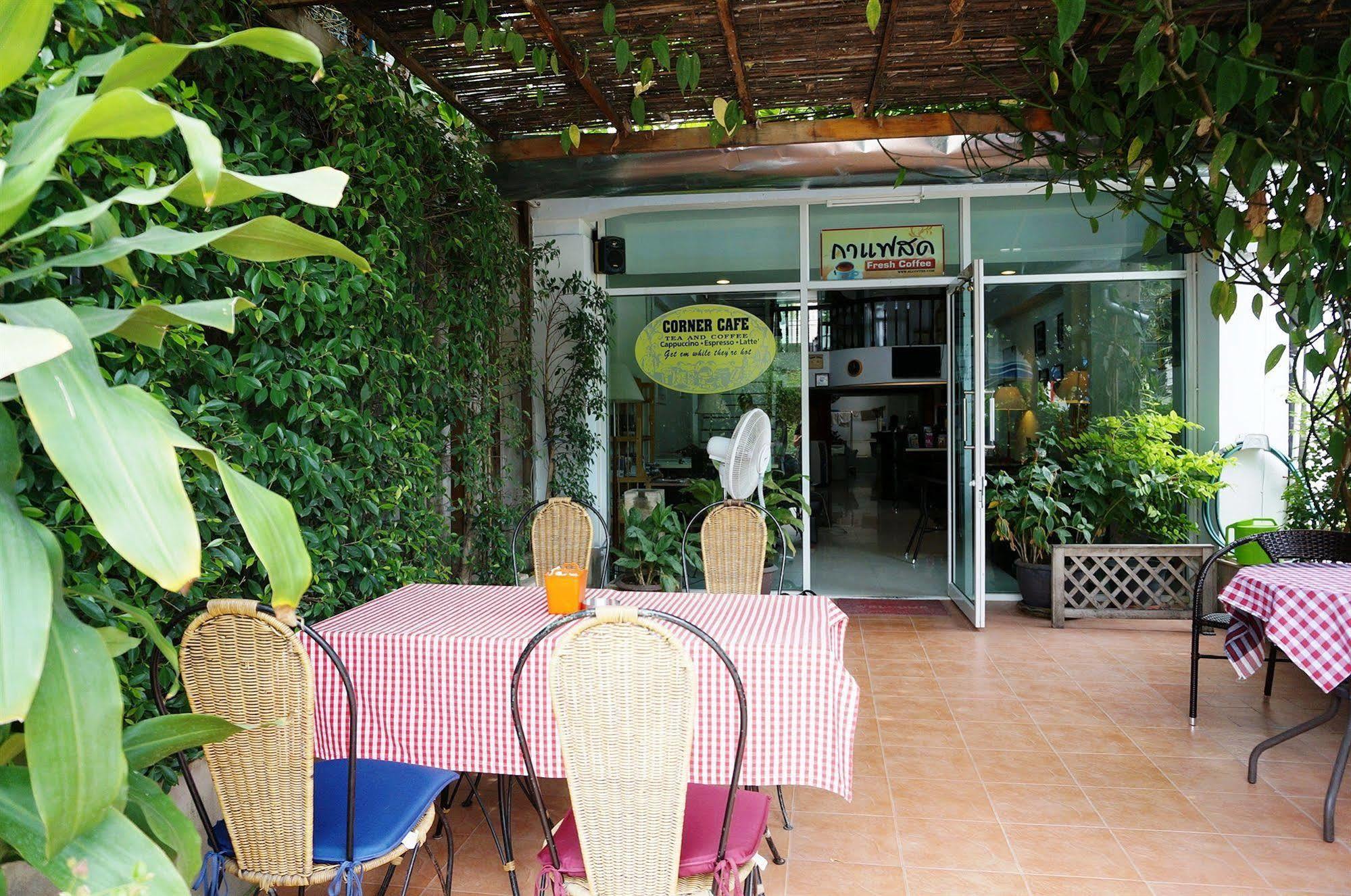 Corner Cafe Bed & Breakfast Hua Hin Luaran gambar