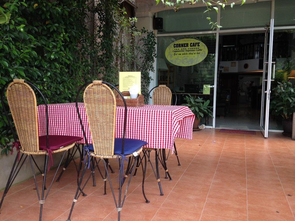 Corner Cafe Bed & Breakfast Hua Hin Luaran gambar